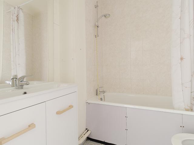 NANCY RUE JACQUINOT BEAU STUDIO DE 23 M2 AVEC EMPLACEMENT DE PARKING Vitavi Immobilier