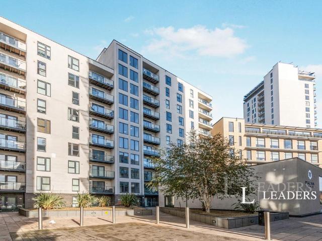 Nankeville Court, Guildford Road. 1 bed flat to rent £1,295 pcm £299 pw