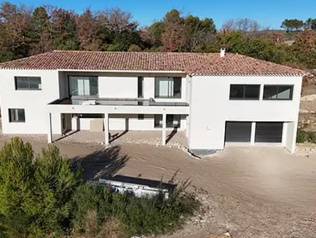 Nans les Pins 83860 Achat / Vente maison 8 pièces t8 jardin terrasse