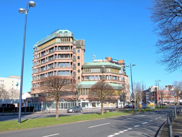 Nachbarschaft: Theater Stadtgarten Rathaus