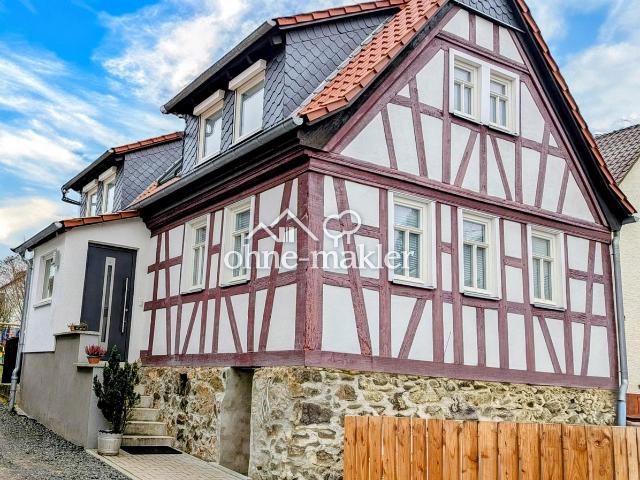 Nachhaltiges Wohnklima und traditionelle Handwerkskunst vereint in neu aufgebautem Fachwerkhaus