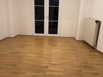 Nachmieter für helle zwei Zimmer Wohnung gesucht