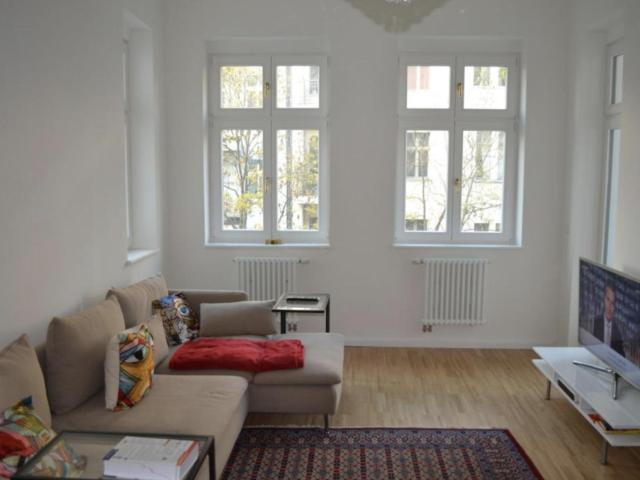 Nachmieter für kleine moderne 2 zimmer wohnung gesucht! keine ablöse!