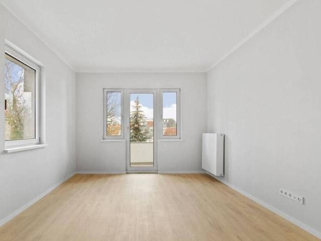 Nachmieter für ruhige 2 Zimmer Wohnung mit Sonnenbalkon in Tempelhof gesucht!