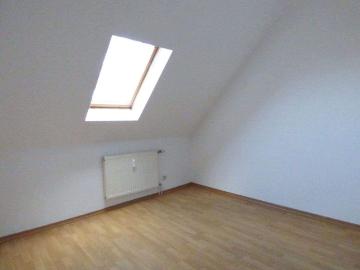 Nachmieter gesucht ab 1.7. / EBK* ! lichtdurchflutete Zimmer offene KÃ¼che