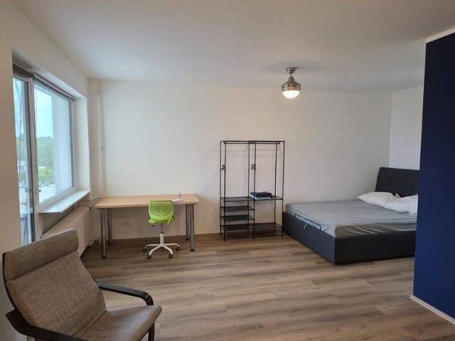 Nachmieter gesucht: ABSCHLAG 7.500 € & VORGANG BEACHTEN BITTE: Helle 1 Zimmer Wohnung in Mariendorf Balkon & Weitblick
