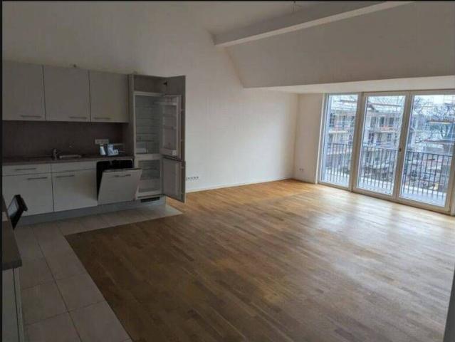 Nachmieter gesucht! Exklusive 4 Zimmer Dachgeschosswohnung mit Balkon in Berlin Grünau