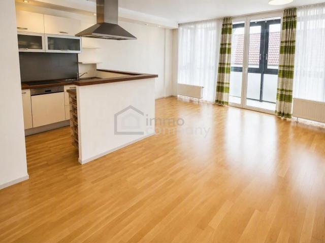 Nachmieter gesucht für 3 Zimmer Wohnung mit 2x Wintergarten auf 2 Stockwerken!
