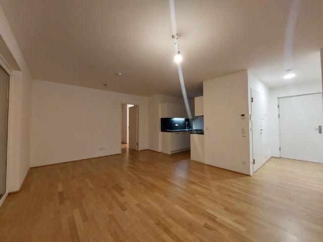 Nachmietersuche | 2 Zimmer Wohnung mit Balkon nahe U2 Aspernstraße – Fitness & Sauna im Haus
