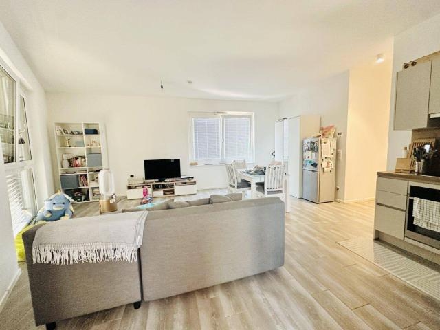NACHMIETERSUCHE! Tolle 3 Zimmerwohnung + Balkon! Top Lage sehr nahe dem Hauptbahnhof & Belvedere! Ubahn Nähe!