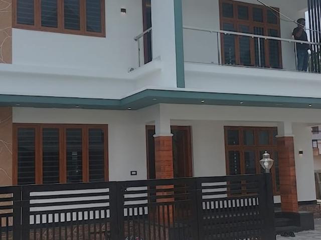 Nadathara, Thrissur City 4 Bedroom 2300 Sq. Ft. Independent House in Nadathara Thrissur Listing ID: #10335