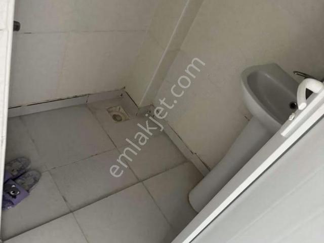 Nadir Emlaktan Tramvaya 5 Dk Mesafede 1+1 Nezih Bakımlı Daire