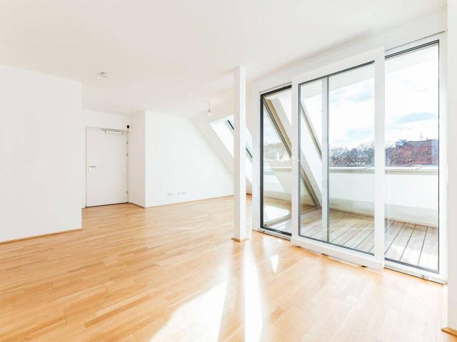 Nahe Mariahilfer Straße! Erstbezug! 2 Zimmer Wohnung mit 2 Terrassen zu vermieten!