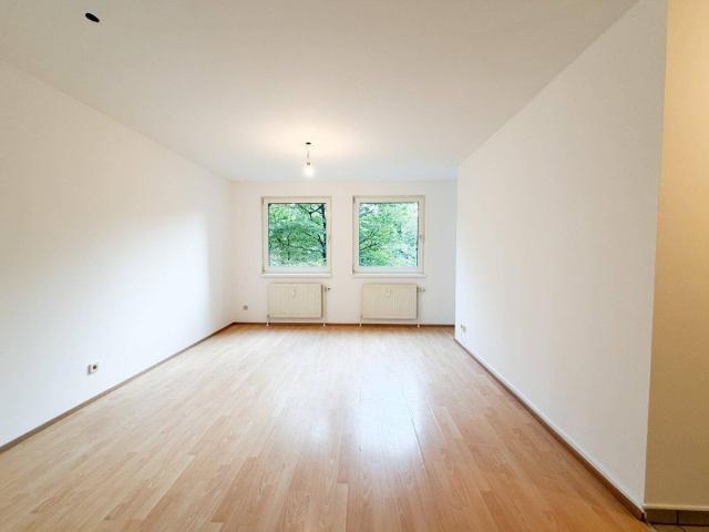 NÄHE MATZLEINSDORFER PLATZ & ZUKÜNFTIGER U2 Station: 2 Zimmer mit Innenhofblick