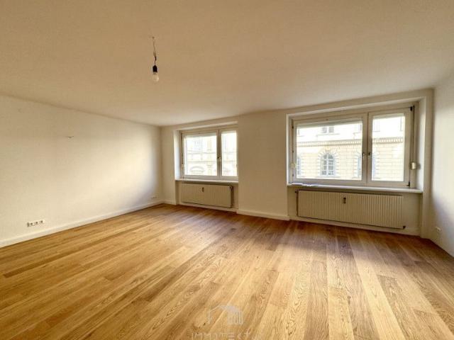 NÄHE OPERNRING: Moderne 5 Zimmer Wohnung mit Balkon und Klimaanlage