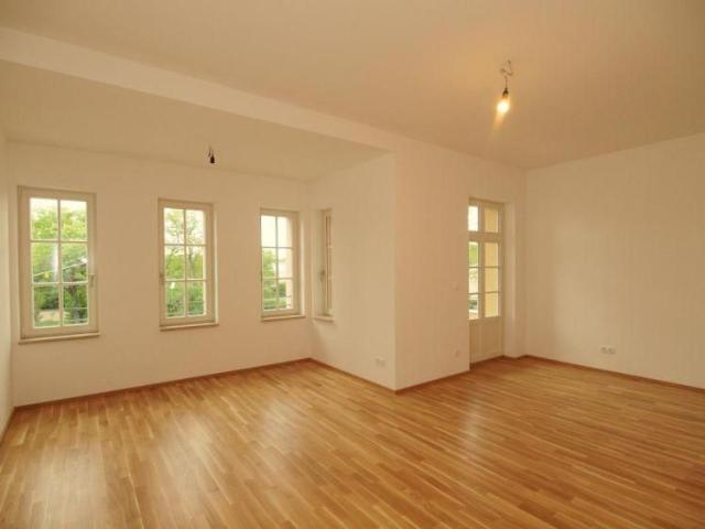 +NÄHE BMW/PORSCHE/DHL/MESSE. EDLE 2 ZIMMER WOHNUNG MIT EBK!+HOCHWERTIGE AUSSTATTUNG+GEPFLEGTES MFH