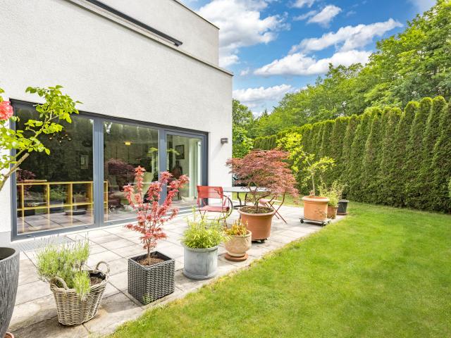 Nahe der Würm: Sonnige Gartenwohnung mit Südterrasse