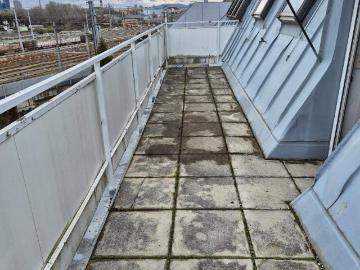 NÄHE KLINIK FLORIDSDORF/ SANIERUNGSBEDÜRFTIGE DG WOHNUNG NÄHE S BAHN SIEMENSTRASSE MIT SCHÖNSTE TERRASSE IN DER RUTHNERGASSE