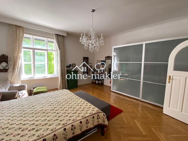 Nähe Prinzregentenpl Top Altbau 4,5 Zi WHG in Alt Bogenhausen + Wohnküche, Essbereich und Balkon!