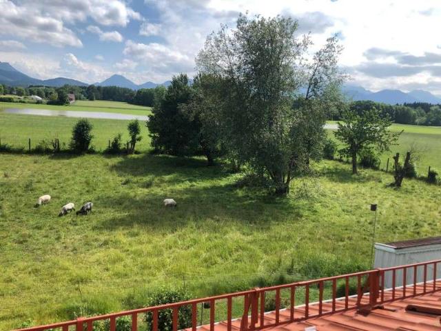 Nähe Rosenheim: Familienfreundliches Wohnen mit Alpenblick