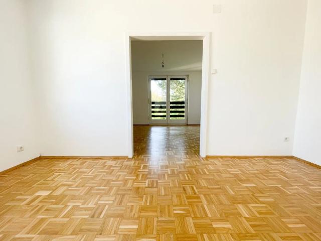 NAHE SCHÖNBRUNN: absolute Ruhelage in Hietzing – renovierte 3 Zimmer mit Grünblick