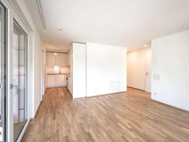 Nahe U4: Kompakte 3 Zimmer Wohnung mit Balkon für Paare oder kleine Familien | Erstbezug Rondelle XIV Top 6