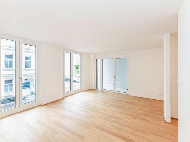 Nahe U4! Tolle 2 Zimmer Wohnung mit Loggia und KFZ Stellplatz im 15. Bezirk zu vermieten!