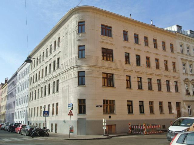 Nähe U3 und U4 Sanierungsbedürftige tolle Altbauwohnung Ihre Chance zur Selbstverwirklichung