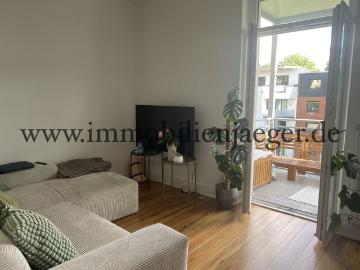 Nähe UKE Kegelhofstraße Modernisierter Altbau Gartenlage mit Balkon, Holzdielen, gr. Küche, 3.OG