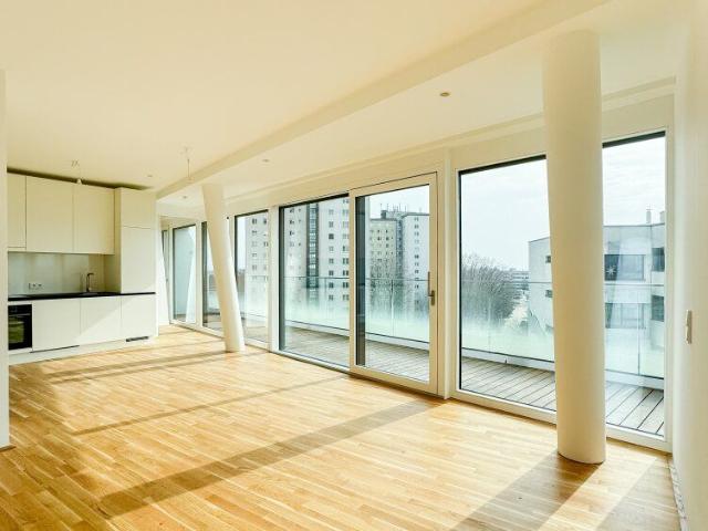 Nähe UNO City Pärchenwohnung mit perfektem Grundriss und Temperierung im Sommer Neubau