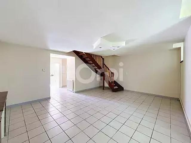 Nailhac 24390 Location appartement 4 pièces t4