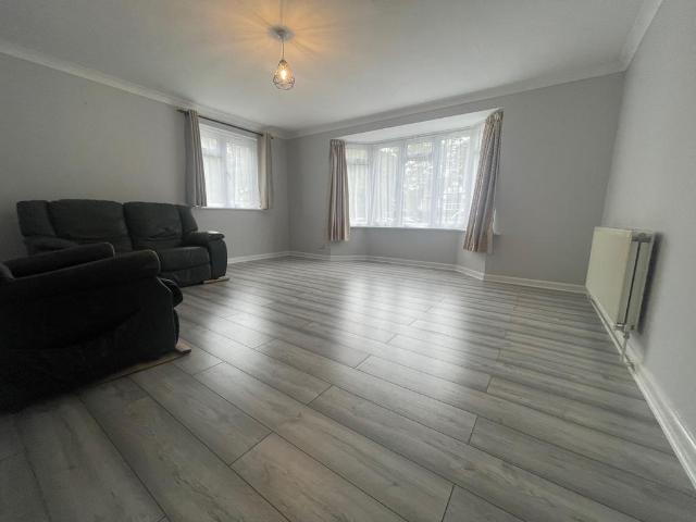 Nairn Road, Bournemouth, BH3 2 bed flat to rent £1,400 pcm £323 pw