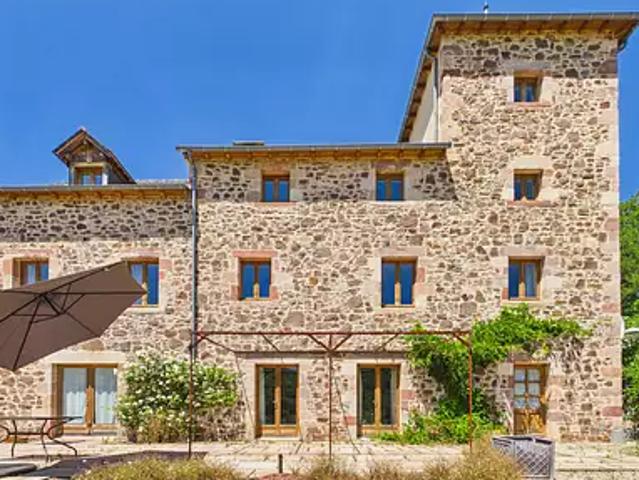 Najac 12270 Achat / Vente maison 7 pièces t7 terrasse parking