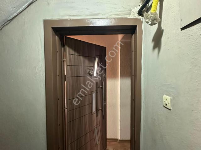 Nakliyeciler Okulu Mevkii Cadde Üstünde Arakat Doğalgaz Hazır Satılık Daire