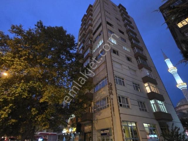 Nalçacı Cad. Üzeri Oba Sitesinde Arakat Satılık Geniş Daire