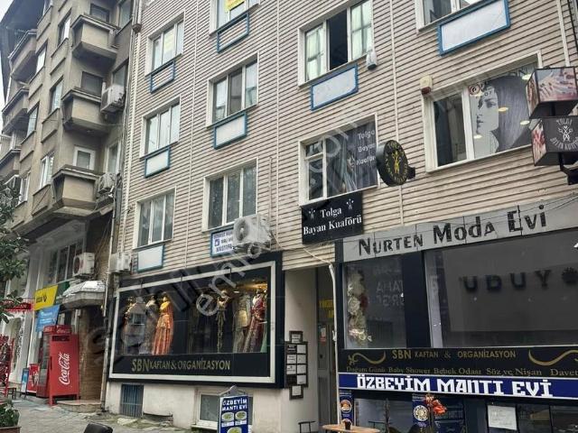 Nalbantoğlu Caddesi Kiralık 2+1 Daire 80m² Kombili