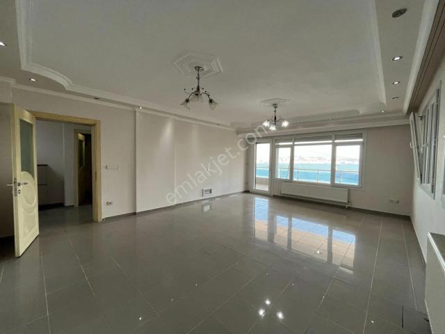 Naldöken İzban Yakını Deniz Manzaralı Ve E. Banyolu 4+1 Kiralık