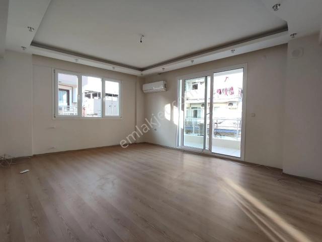 Naldöken İzban'a Yakın Çift Balkonlu Ve Vestiyerli 2+1 Kiralık Daire