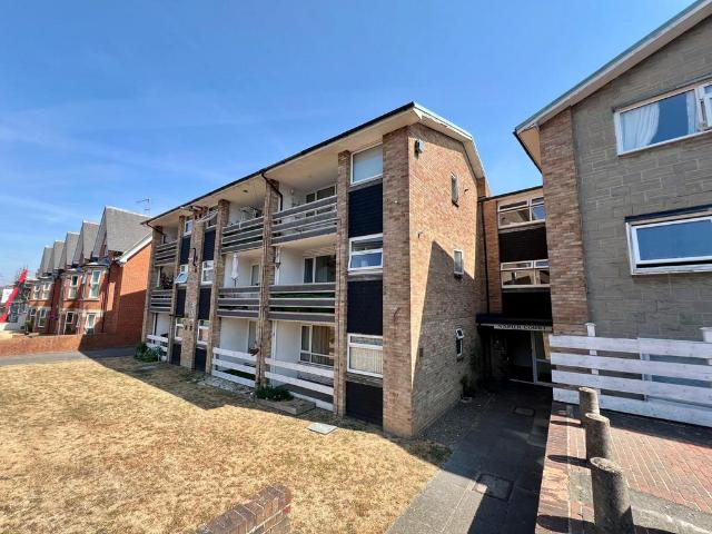 Napier Court, Outram Road, Croydon, CR0 1 bed flat to rent £1,400 pcm £323 pw