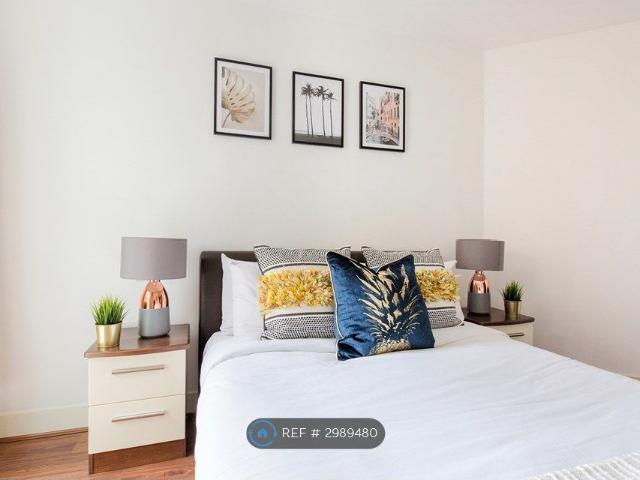 Napier House, London W3, 2 bed flat to rent, £2,999 pcm | PrimeLocation