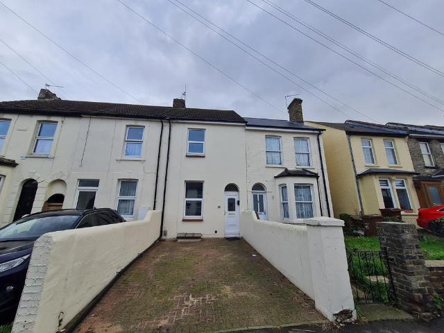 Napier Road, Gillingham, ME7 3 bed house to rent £1,400 pcm £323 pw