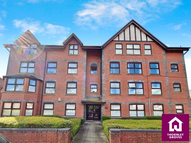 Napier Road, Stockport SK4, 2 bed flat to rent, £1,050 pcm | PrimeLocation