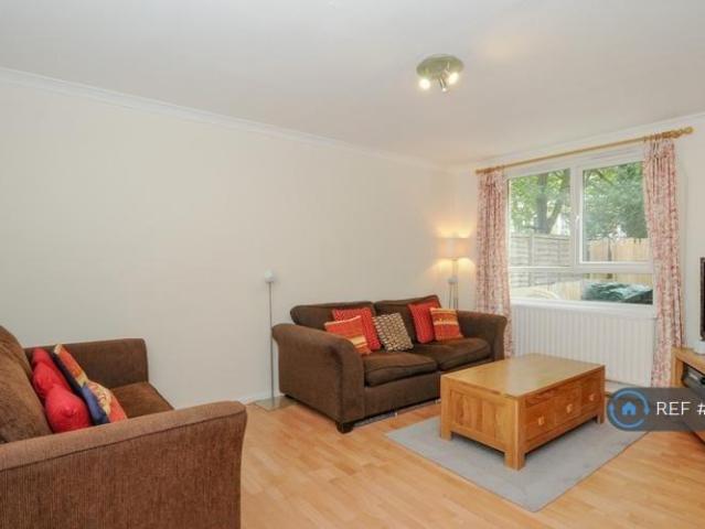 Napier Terrace, London, N1 2 bed flat to rent £3,600 pcm £831 pw