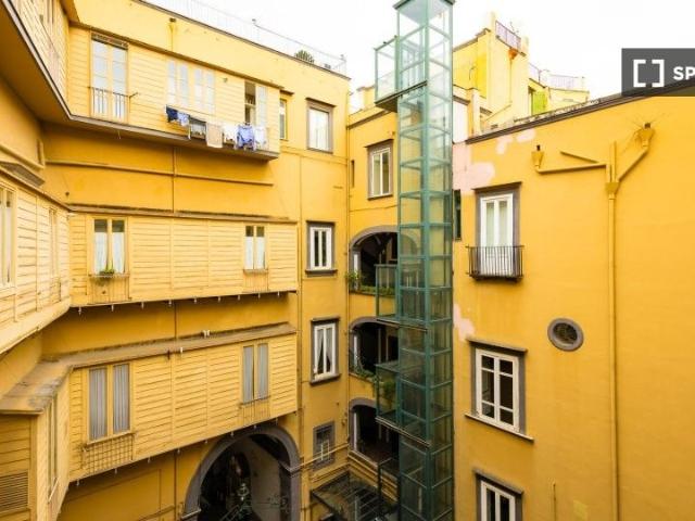 naples, Campania 80121