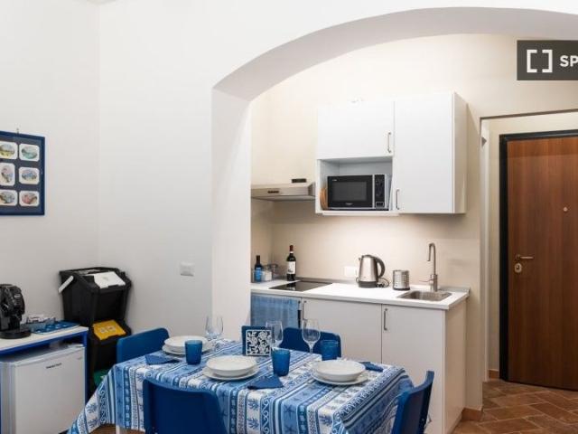 naples, Campania 80138