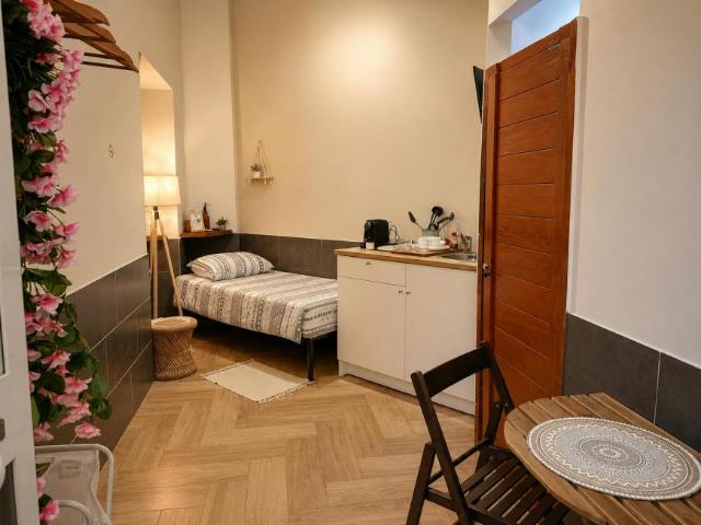 Naples Naples 80142 104182211