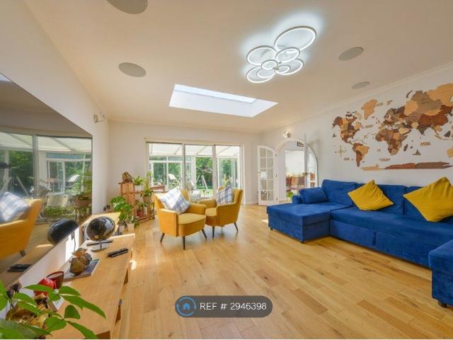 Napsbury Lane, St Albans AL1, 5 bed detached house to rent, £5,000 pcm | PrimeLocation