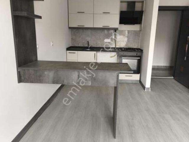 Çınar Gayrimenkulden 1+1 Kralık Daire Mekke Cami Civarı