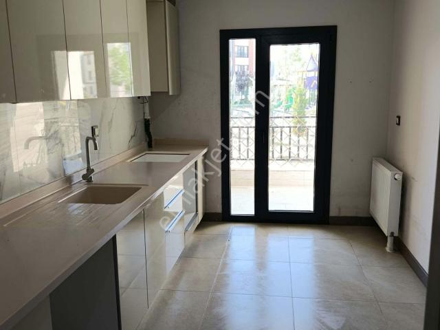 Çınar Emlak'tan Cumhuriyet Mah Toki 3+1 Kiralık Daire