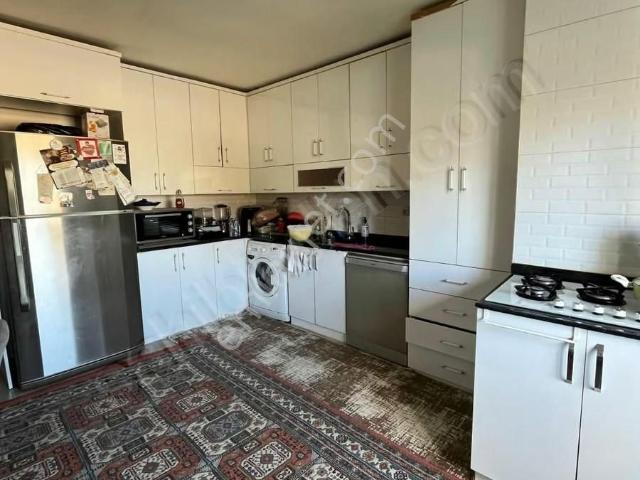 Çınar Emlak'tan Cumhuriyet Mh Satılık 3+1 Daire 165 Mt